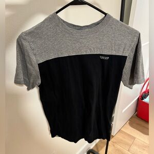 BOYS TSHIRT VANS SIZE LARGE YOUTH